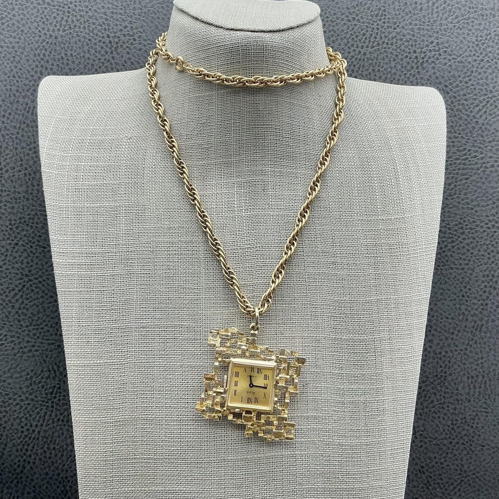 Necklace Gold Tone Abstract Watch Pendant Chain Statement‎ Jewelry NEW BATTERY